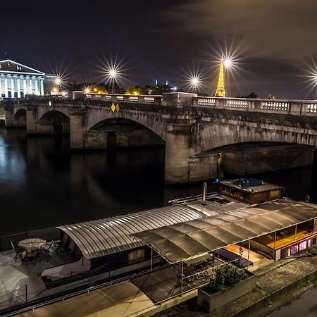 Classic Riverboat In The Center Of Paris Exterior foto